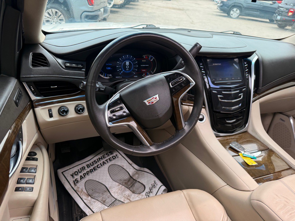 2018 Cadillac Escalade Image 32