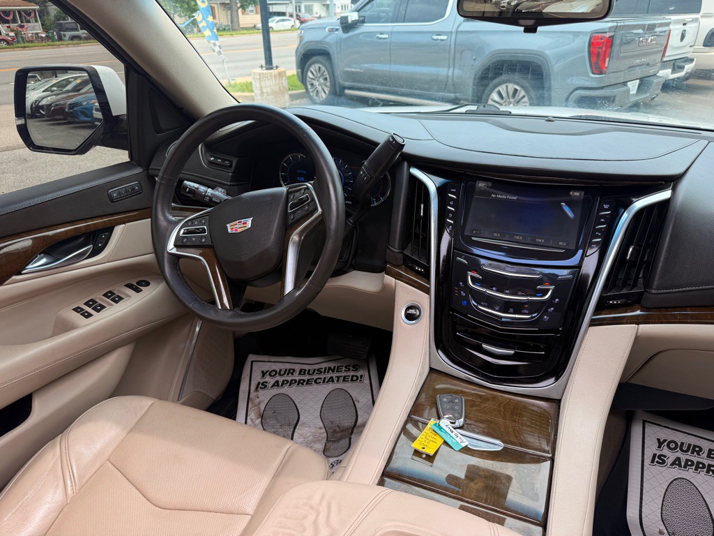2018 Cadillac Escalade Image 34