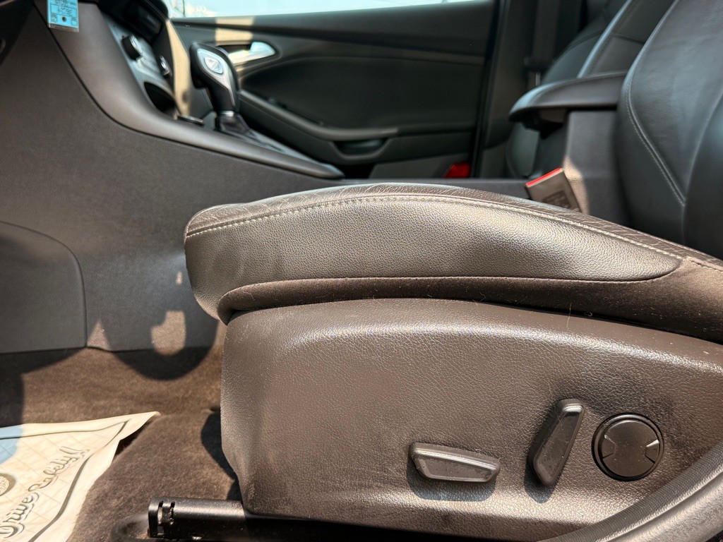 2015 Ford Focus Image 17