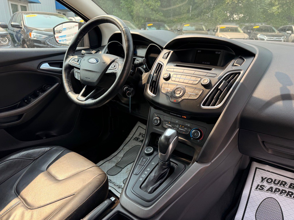 2015 Ford Focus Image 21