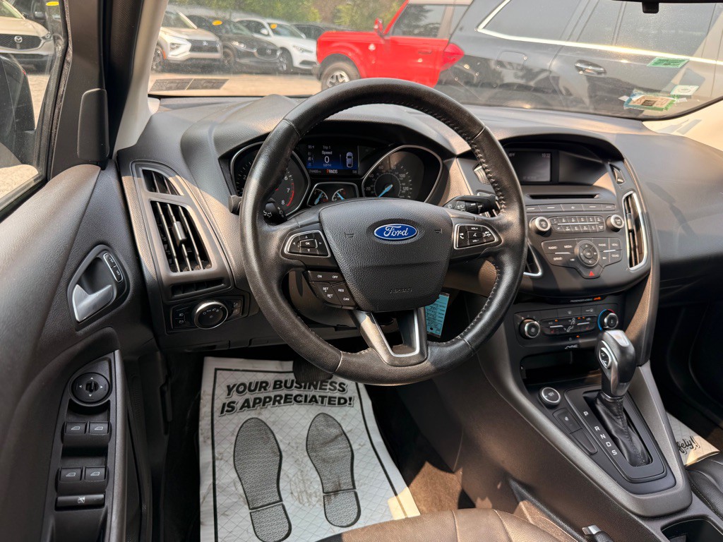 2015 Ford Focus Image 24