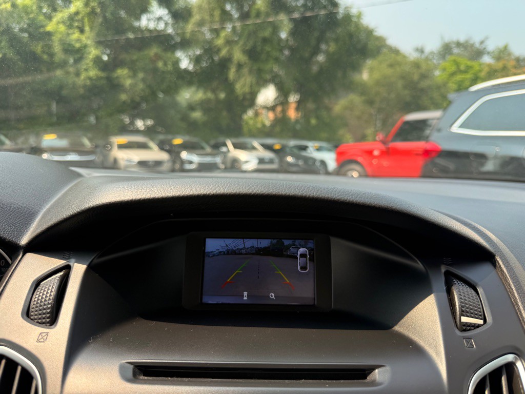 2015 Ford Focus Image 32