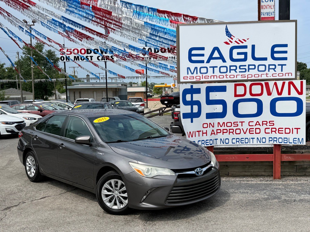 2015 Toyota Camry Image 2