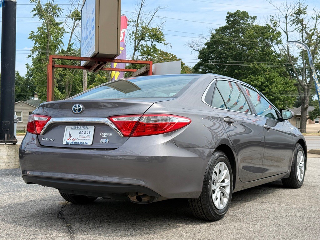 2015 Toyota Camry Image 6