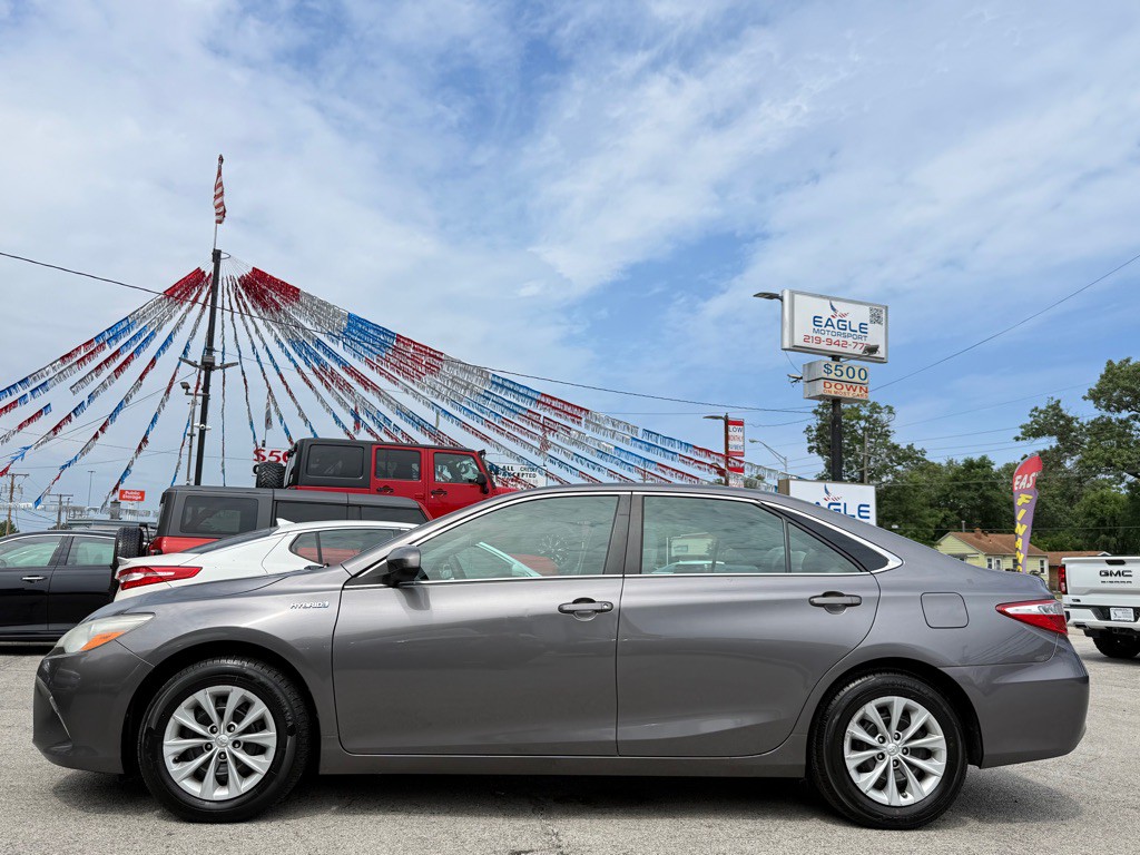 2015 Toyota Camry Image 9
