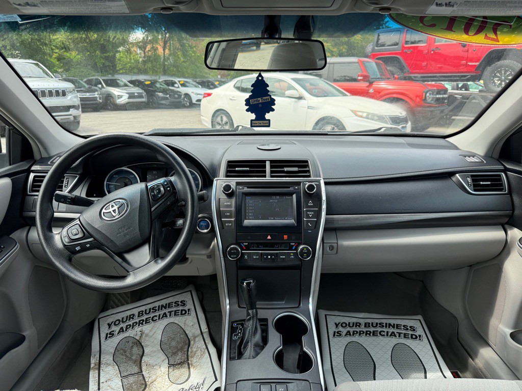 2015 Toyota Camry Image 21