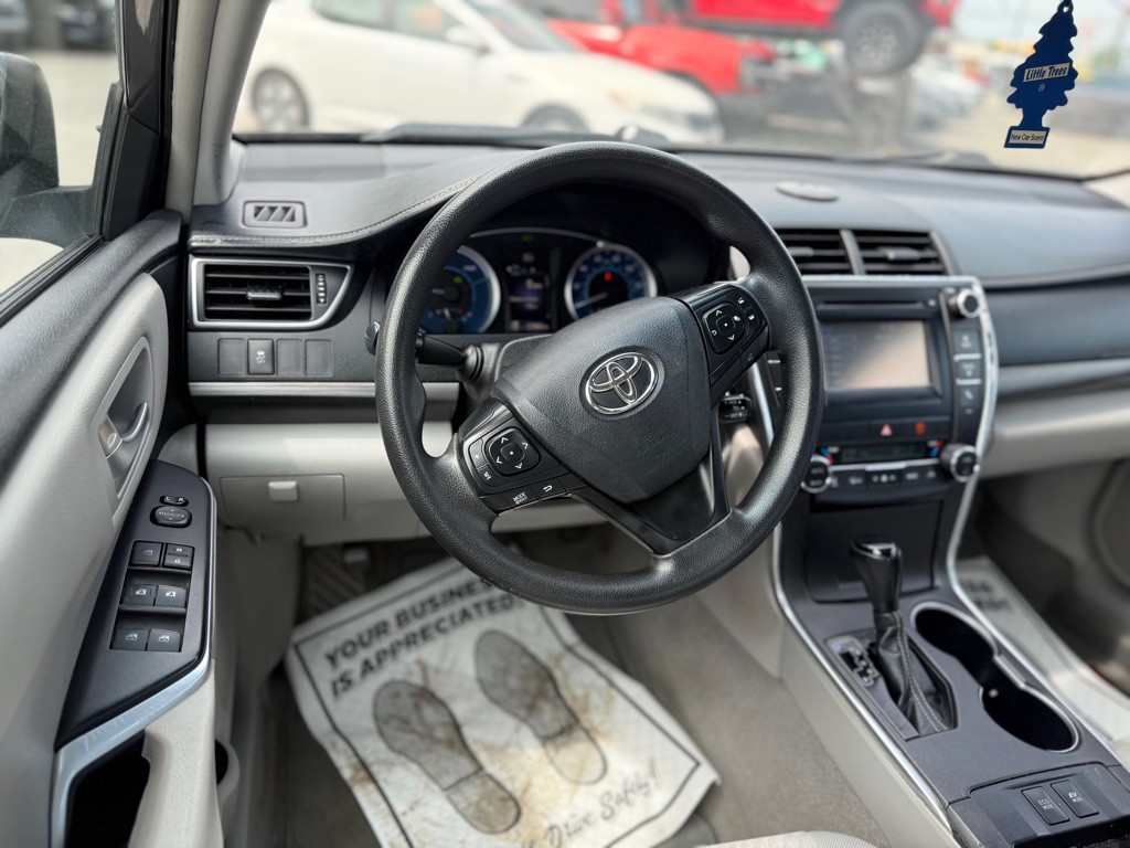 2015 Toyota Camry Image 22