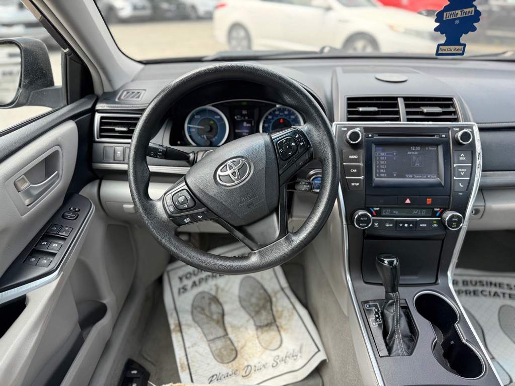 2015 Toyota Camry Image 23