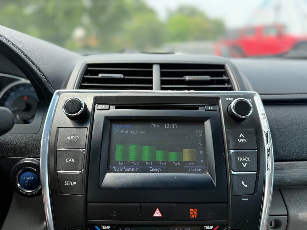 2015 Toyota Camry Image 31