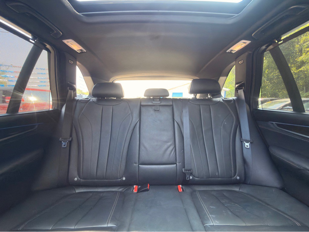 2017 BMW X5 Image 25