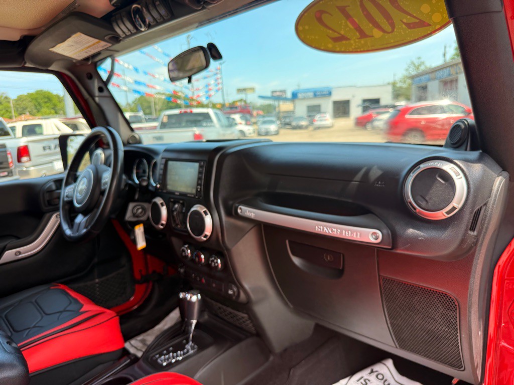 2012 Jeep Wrangler Unlimited Image 31