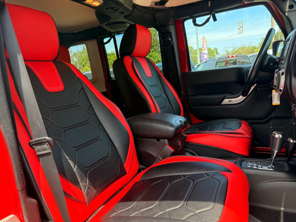 2012 Jeep Wrangler Unlimited Image 33