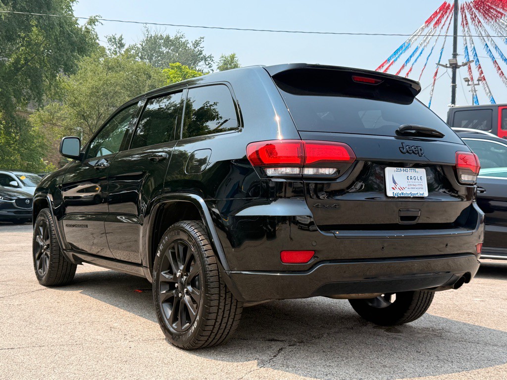 2018 Jeep Grand Cherokee Image 9