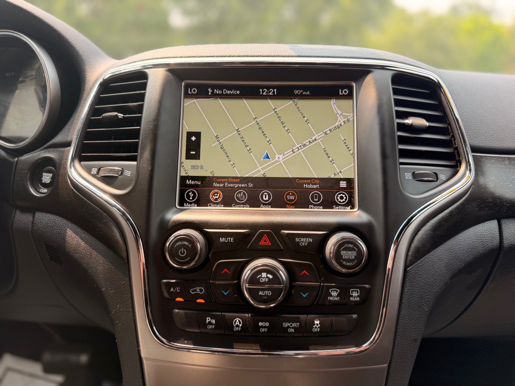 2018 Jeep Grand Cherokee Image 39
