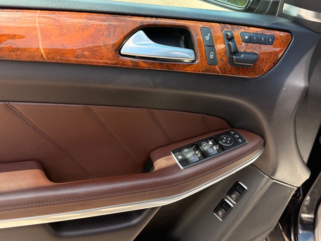 2014 Mercedes-Benz GL-Class Image 14