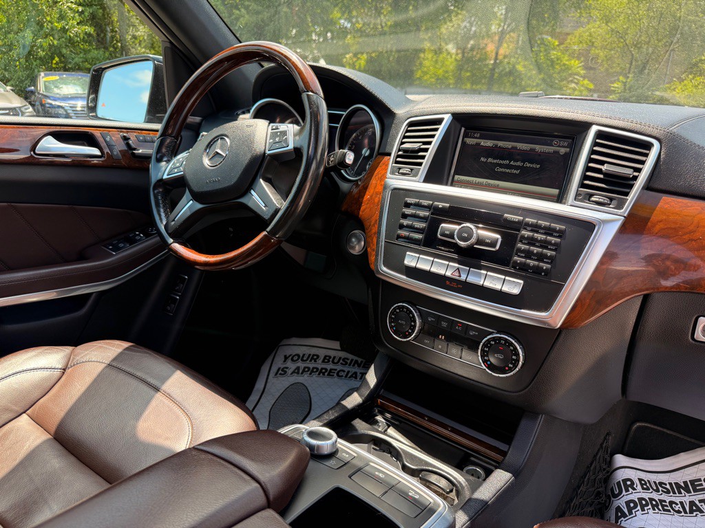 2014 Mercedes-Benz GL-Class Image 23