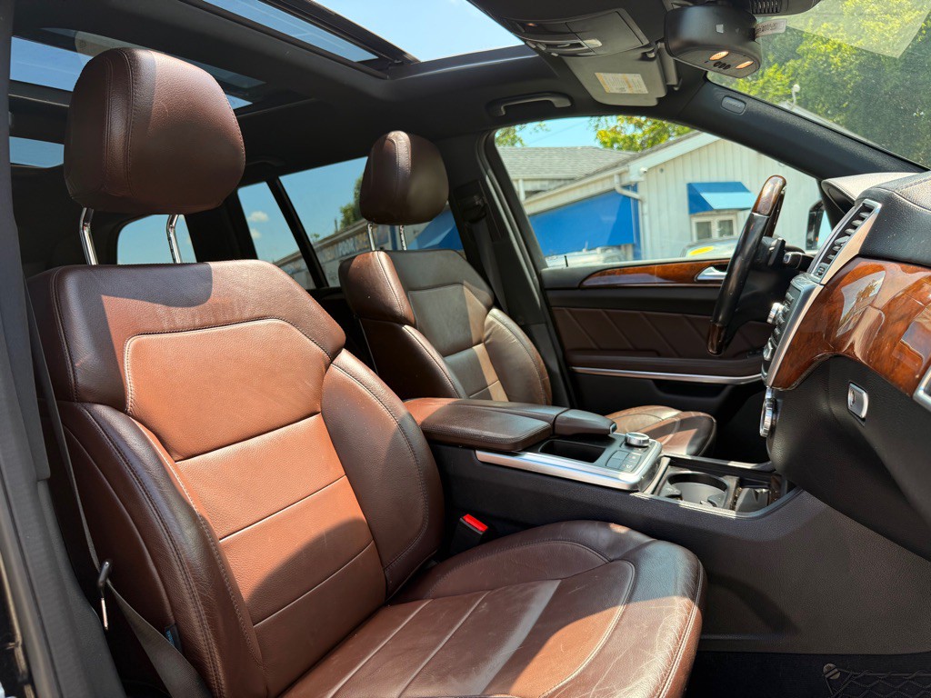 2014 Mercedes-Benz GL-Class Image 24