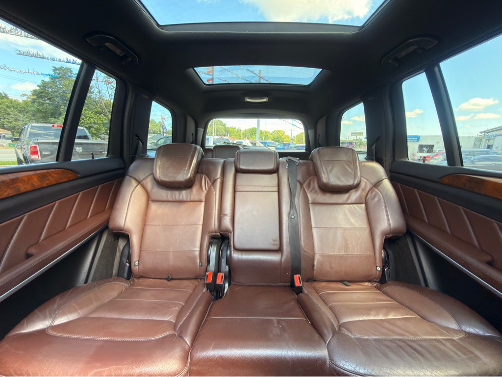 2014 Mercedes-Benz GL-Class Image 25