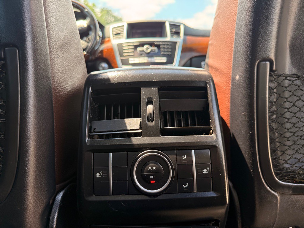 2014 Mercedes-Benz GL-Class Image 26
