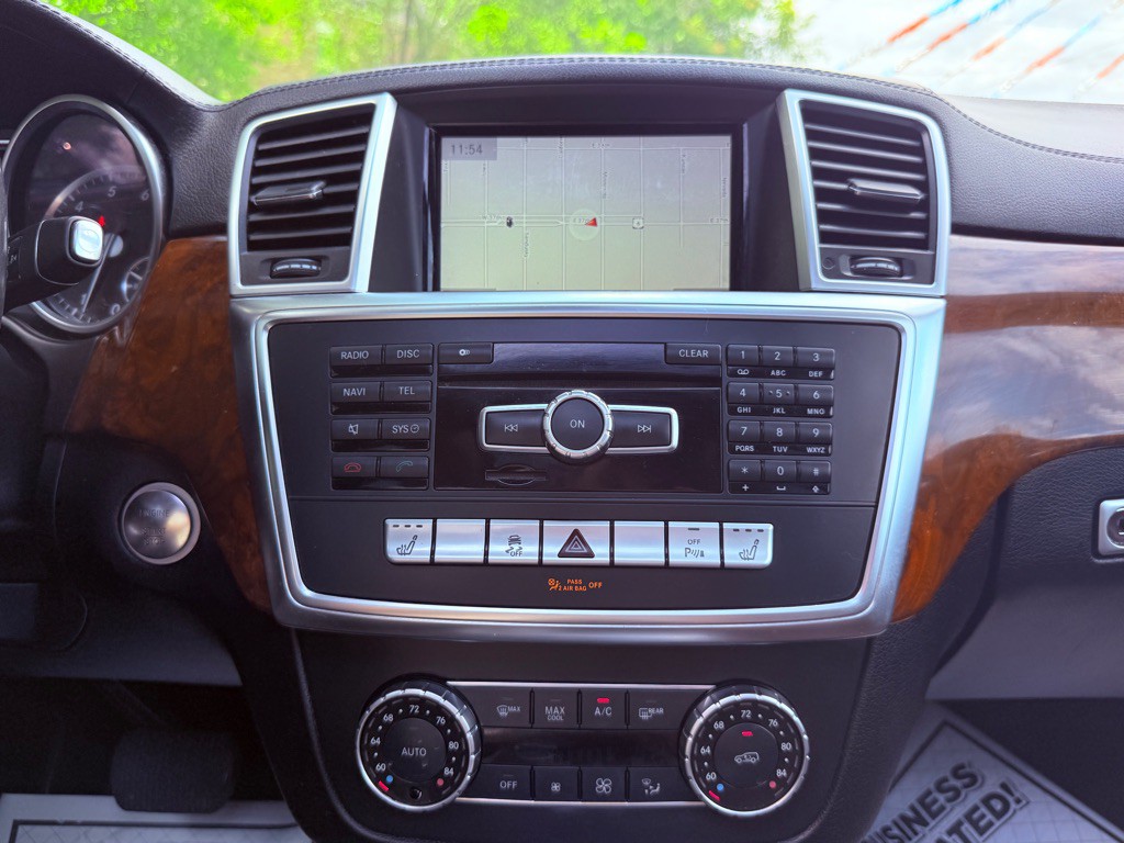 2014 Mercedes-Benz GL-Class Image 40