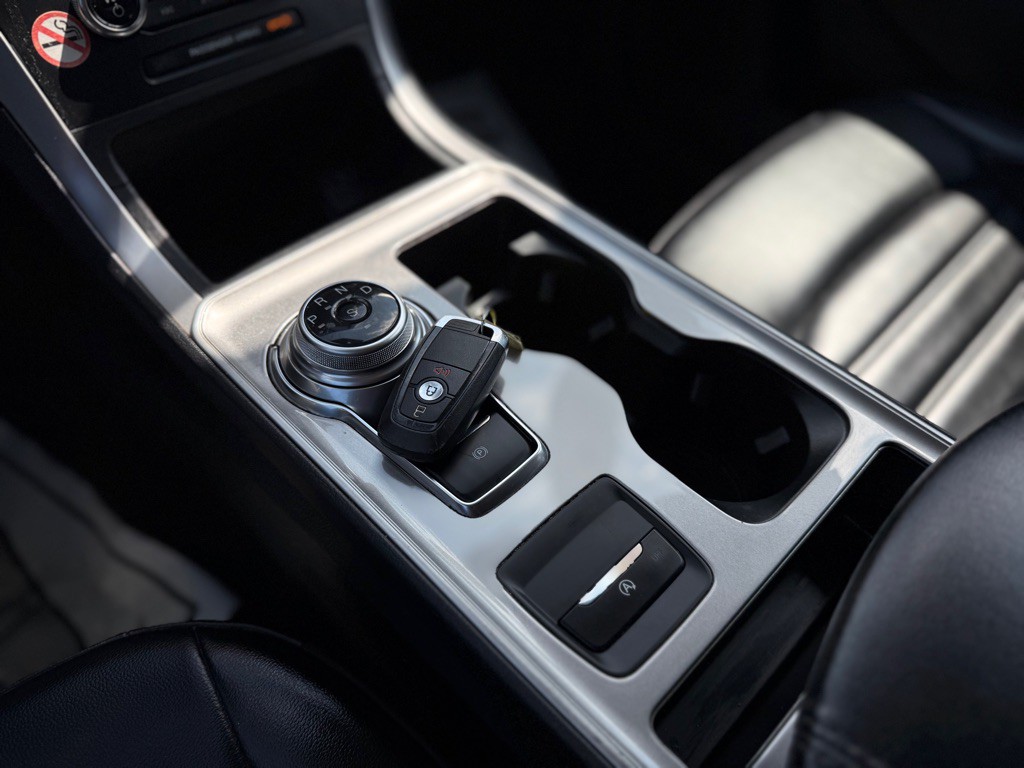 2023 Ford Edge Image 32