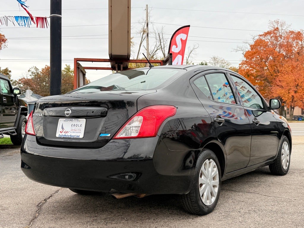 2014 Nissan Versa Image 6