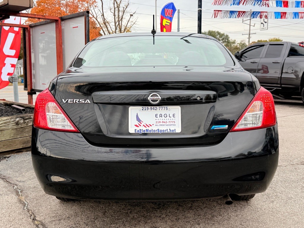 2014 Nissan Versa Image 7