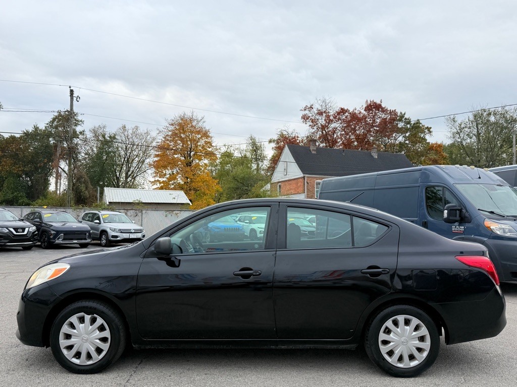 2014 Nissan Versa Image 9
