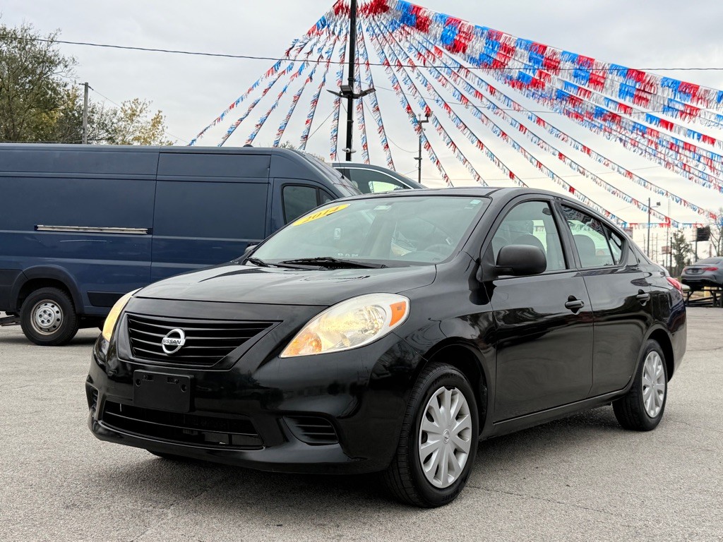 2014 Nissan Versa Image 11