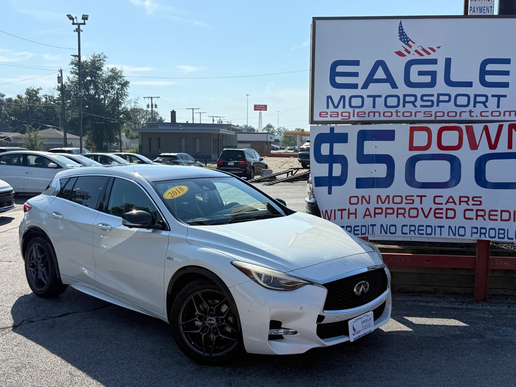 2018 INFINITI QX30 Image 1