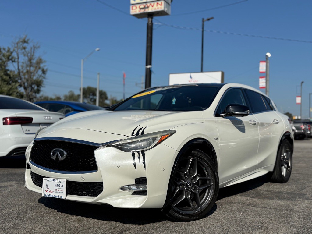 2018 INFINITI QX30 Image 15