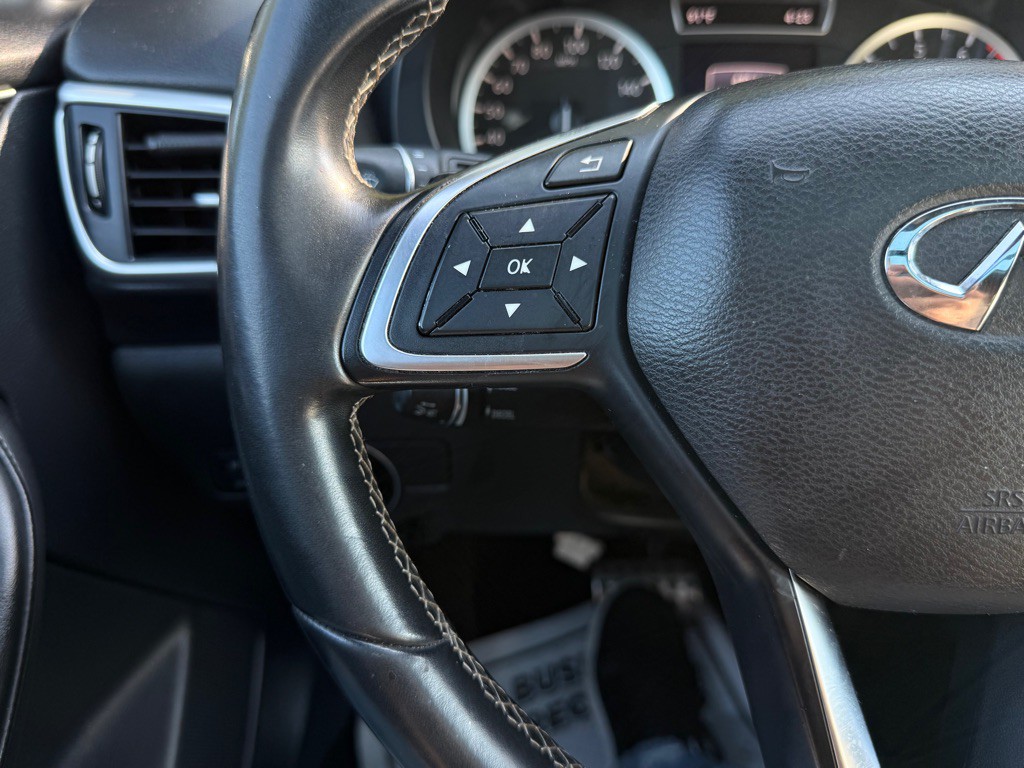 2018 INFINITI QX30 Image 23