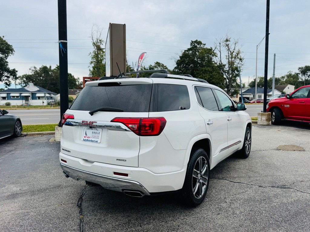 2017 GMC Acadia Image 6