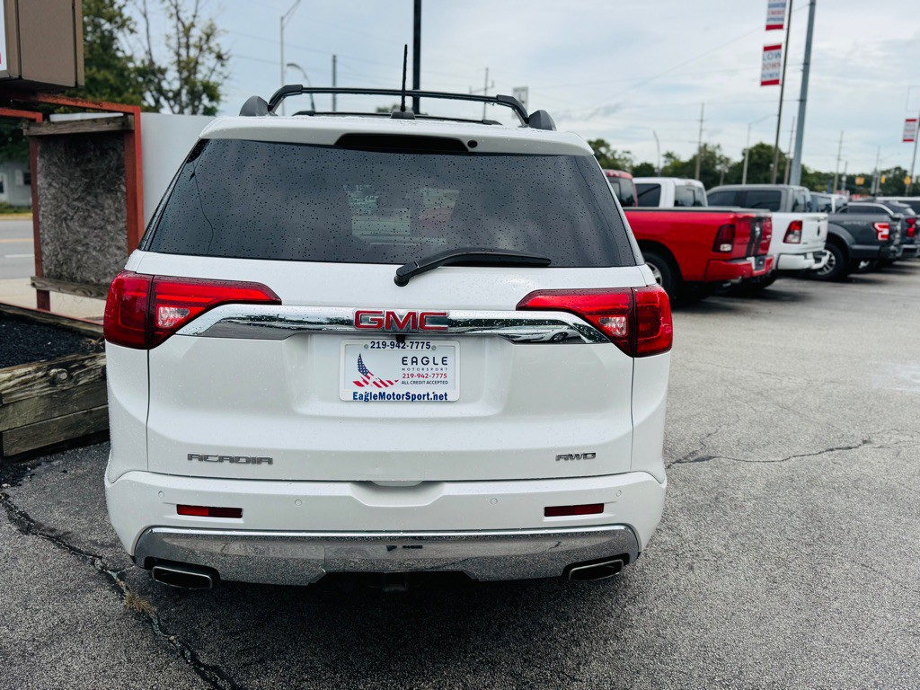 2017 GMC Acadia Image 7