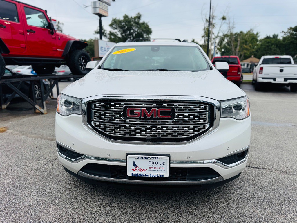 2017 GMC Acadia Image 9