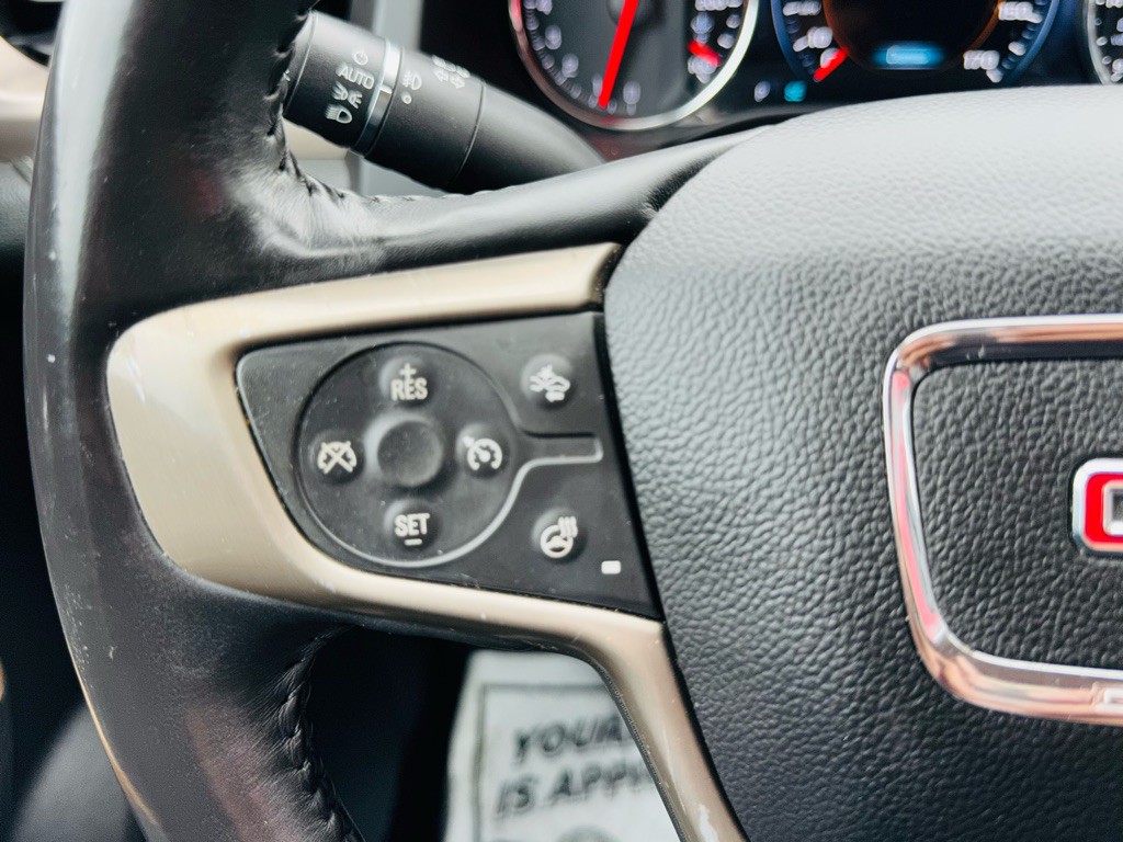 2017 GMC Acadia Image 17