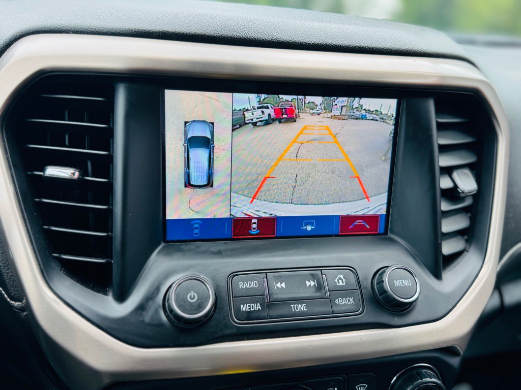2017 GMC Acadia Image 24