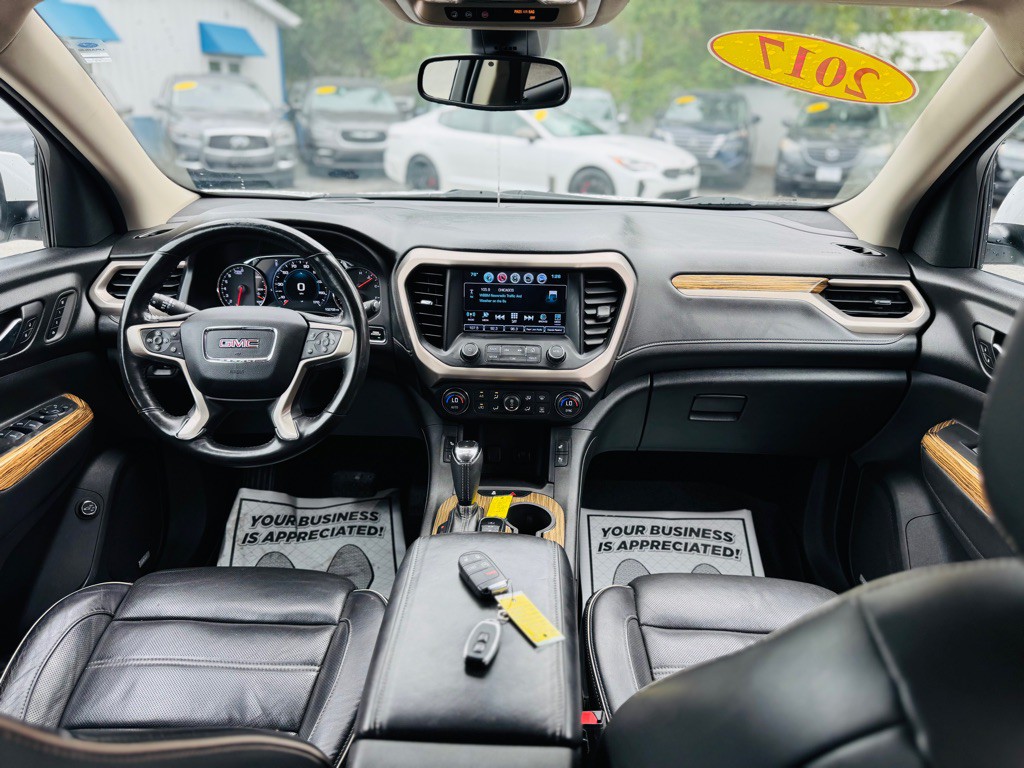 2017 GMC Acadia Image 29