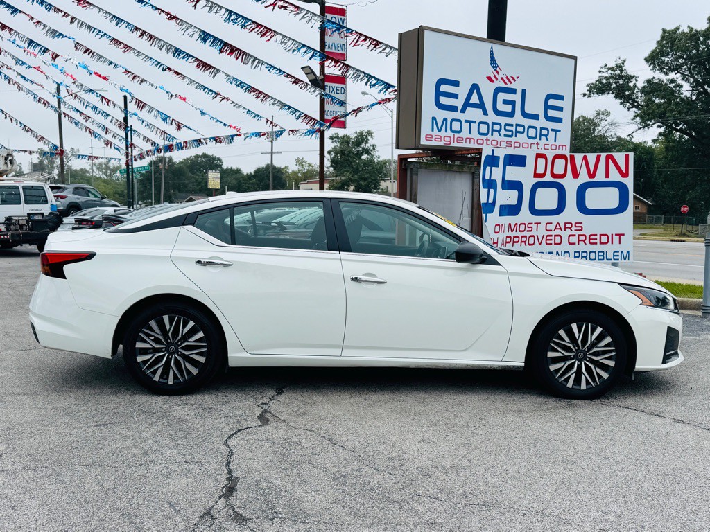 2025 Nissan Altima Image 7