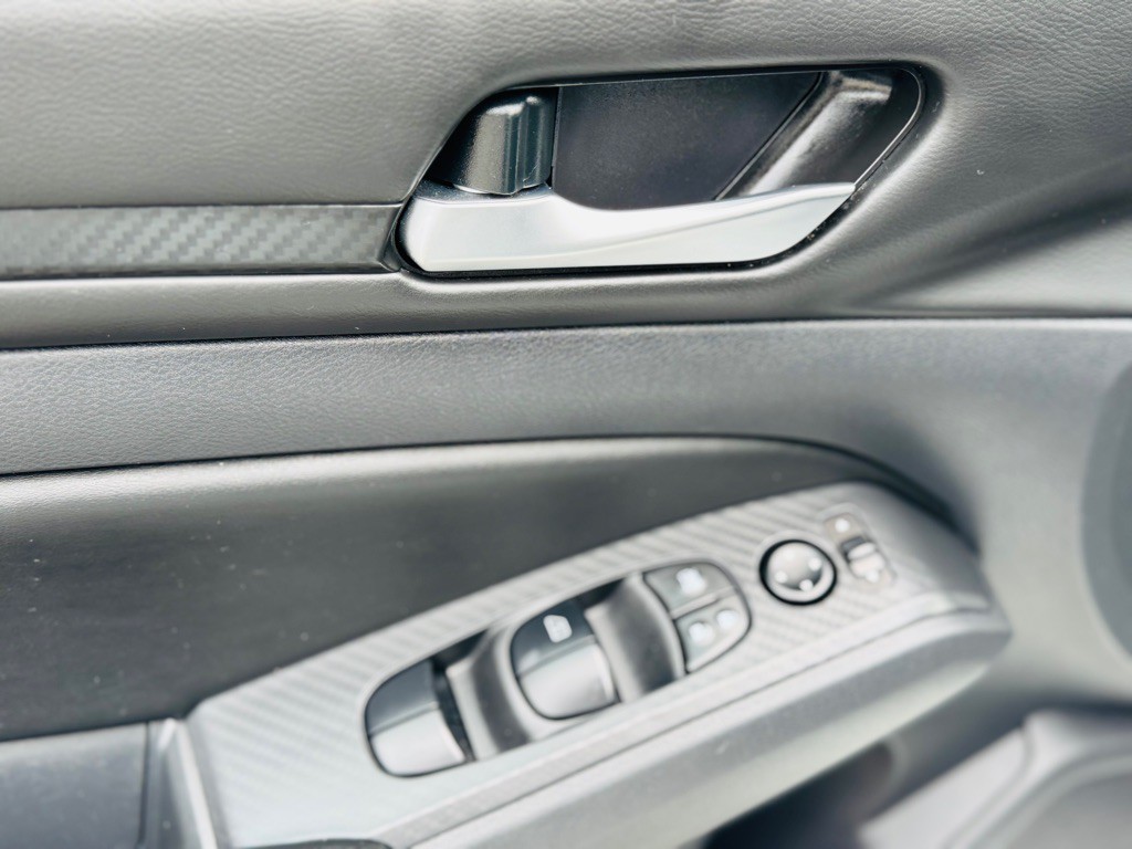 2025 Nissan Altima Image 16