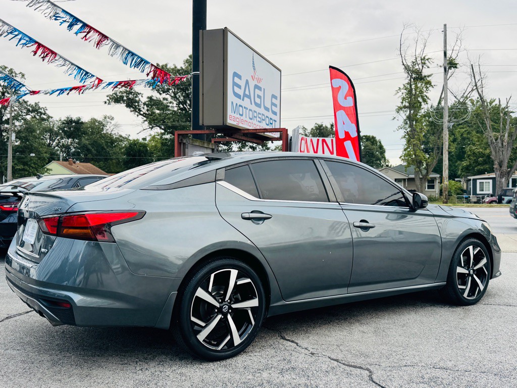 2020 Nissan Altima Image 10