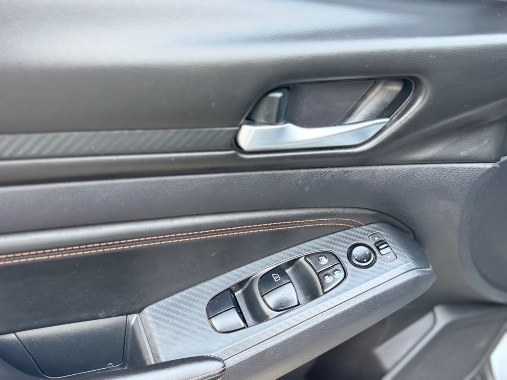2020 Nissan Altima Image 24