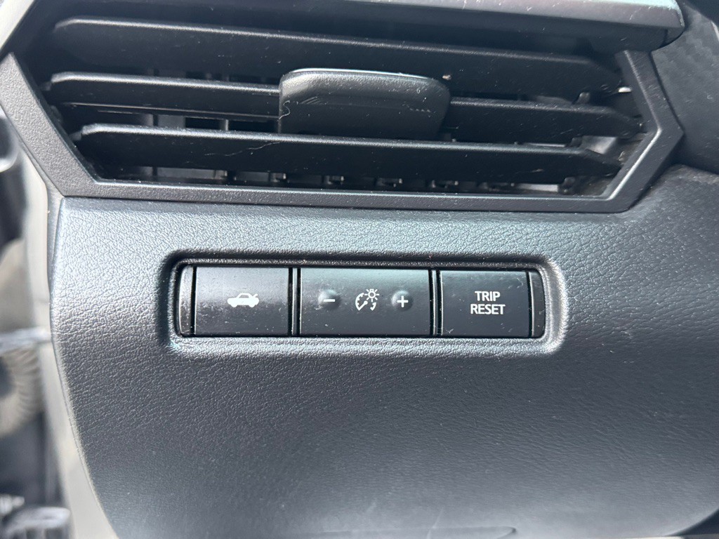 2020 Nissan Altima Image 28