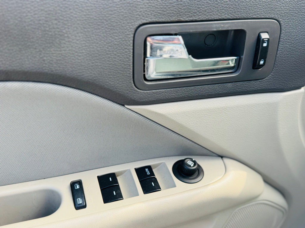 2012 Ford Fusion Image 15