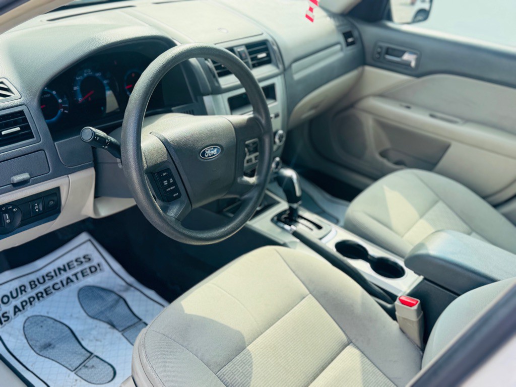 2012 Ford Fusion Image 16
