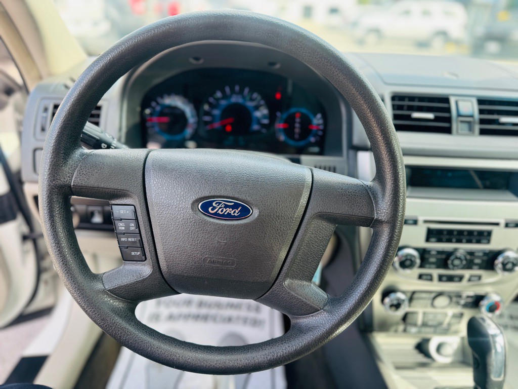 2012 Ford Fusion Image 22