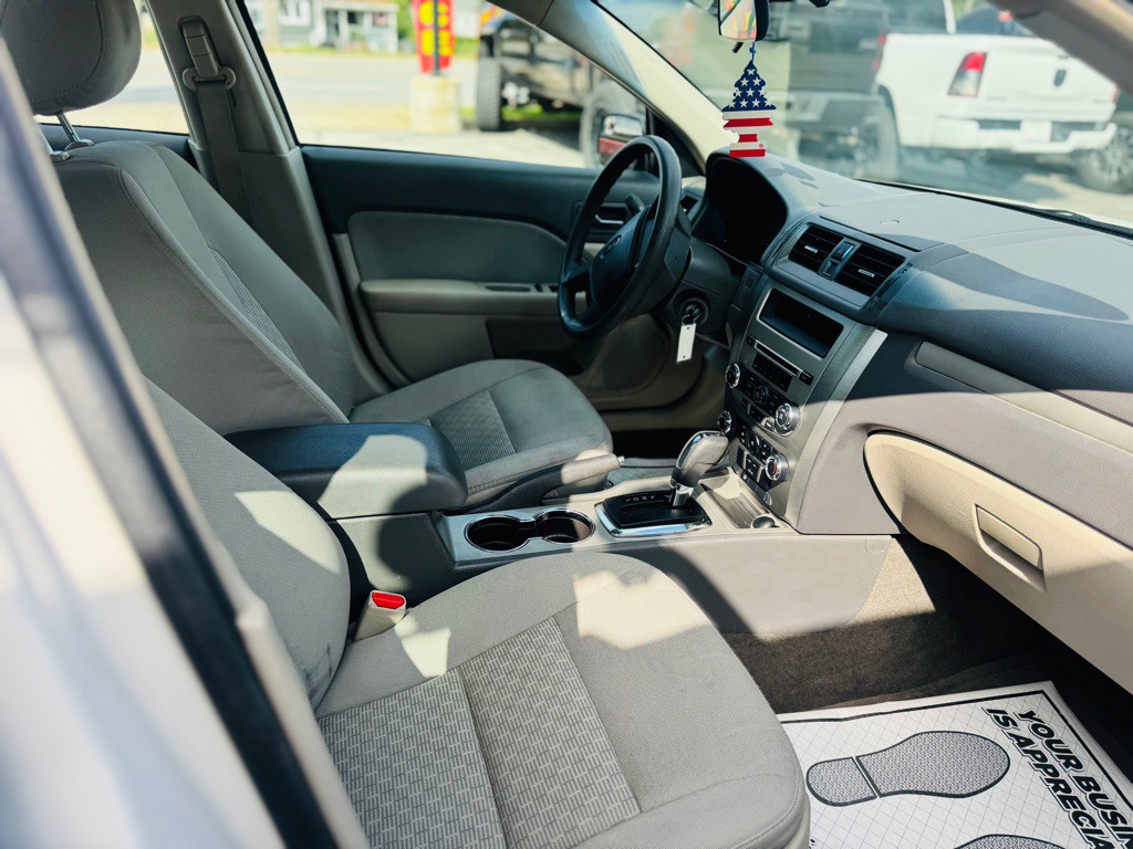2012 Ford Fusion Image 24