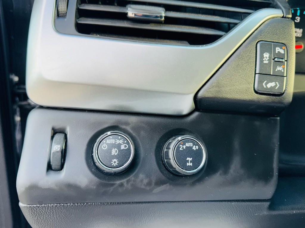 2017 Chevrolet Tahoe Image 22