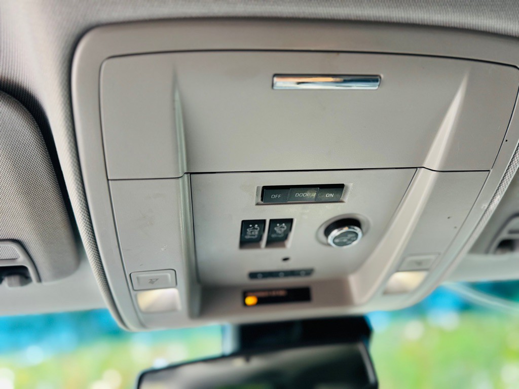 2017 Chevrolet Tahoe Image 25
