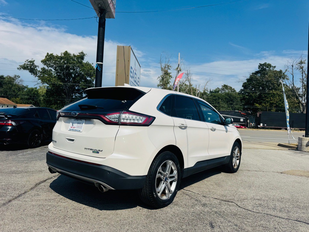 2017 Ford Edge Image 8
